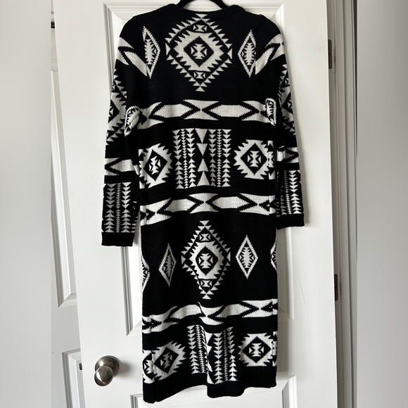 Patterned Cardigan - Picture 2 of 2